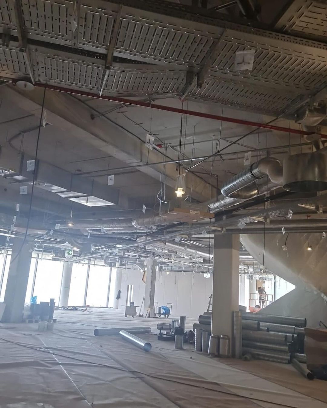 C&A Erlangen Arcaden – Installation von Del Gesso